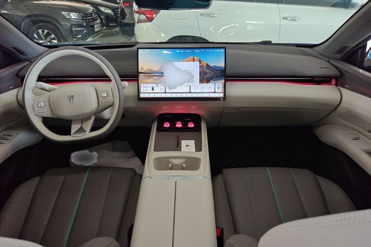 Used Deepal L07 2024 230Max Qiankun Intelligent Driving ADS SE Range-Extended Version Center Console