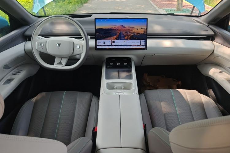 Used Deepal L07 2024 530 Max Qiankun Intelligent Driving ADS SE Pure Electric Version Center Console