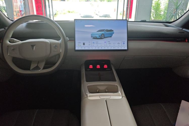 Used Deepal L07 2024 230Max Qiankun Intelligent Driving ADS SE Range-Extended Version Center Console
