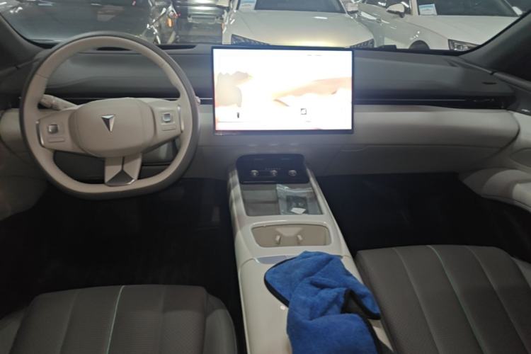 Used Deepal L07 2024 230Max Qiankun Intelligent Driving ADS SE Range-Extended Version Center Console