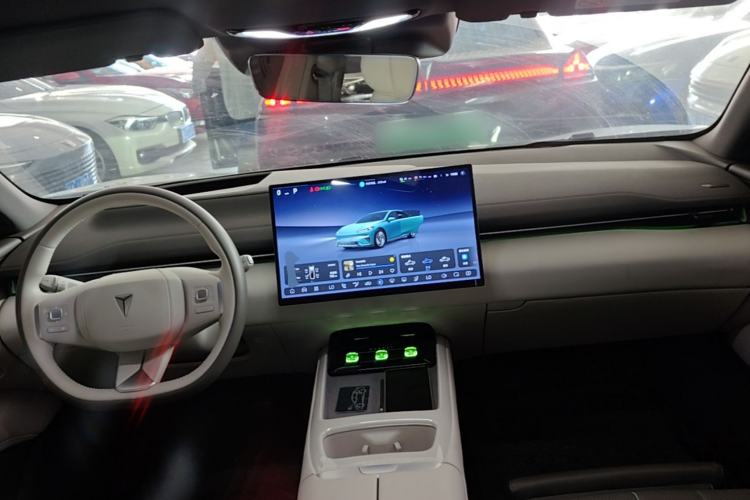 Used Deepal L07 2024 230Max Qiankun Intelligent Driving ADS SE Range-Extended Version Center Console
