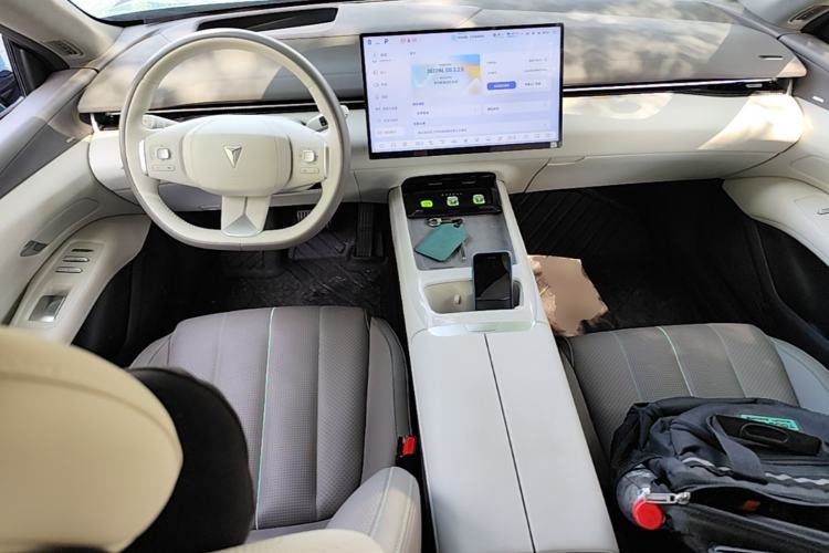 Used Deepal L07 2024 230Max Qiankun Intelligent Driving ADS SE Range-Extended Version Center Console