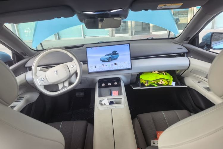 Used Deepal L07 2024 230Max Qiankun Intelligent Driving ADS SE Range-Extended Version Center Console