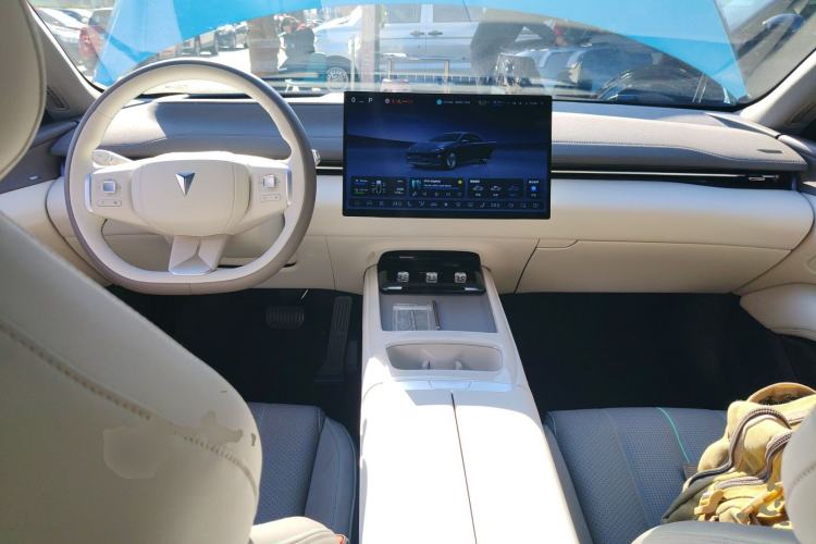 Used Deepal L07 2024 300Max Qiankun Intelligent Driving ADS SE Range-Extended Version Center Console