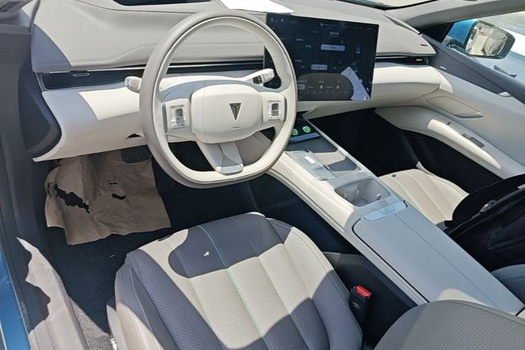 Used Deepal L07 2024 230Max Qiankun Intelligent Driving ADS SE Range-Extended Version Center Console