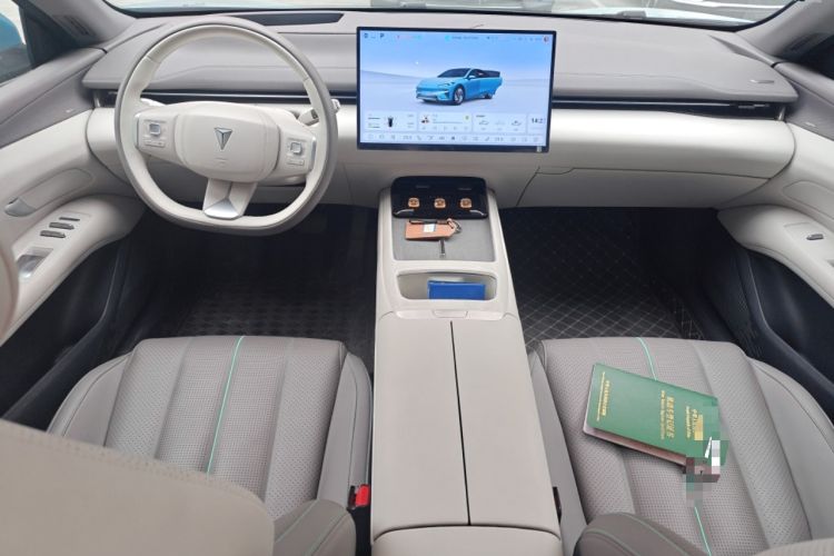 Used Deepal L07 2024 230Max Qiankun Intelligent Driving ADS SE Range-Extended Version Center Console
