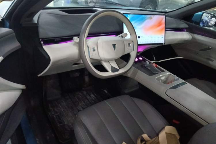 Used Deepal L07 2024 230Max Qiankun Intelligent Driving ADS SE Range-Extended Version Center Console