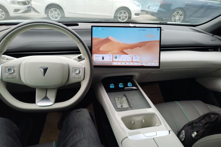 Used Deepal L07 2024 230Max Qiankun Intelligent Driving ADS SE Range-Extended Version Center Console