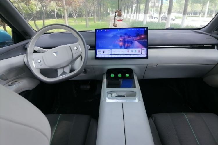 Used Deepal L07 2024 230Max Range-Extended Version Center Console