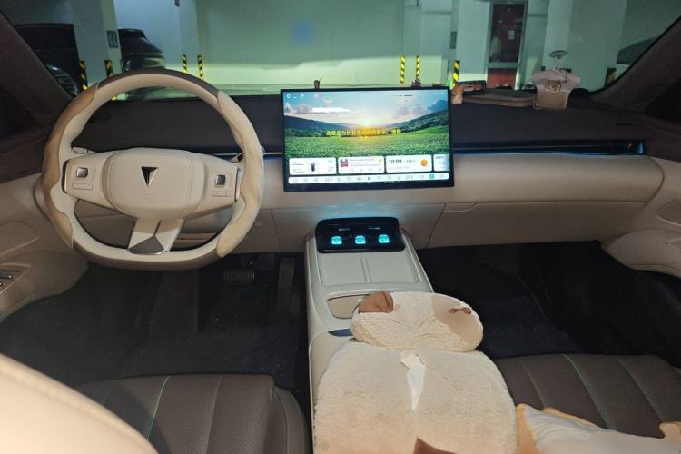Used Deepal L07 2024 230Max Qiankun Intelligent Driving ADS SE Range-Extended Version Center Console