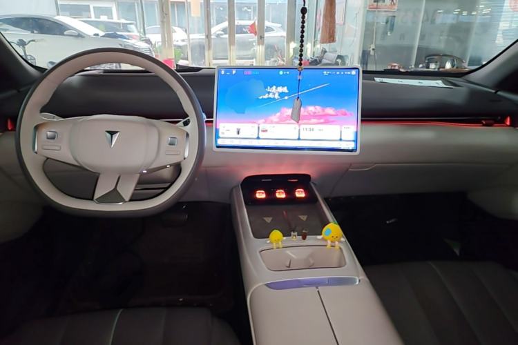 Used Deepal L07 2024 530 Max Qiankun Intelligent Driving ADS SE Pure Electric Version Center Console