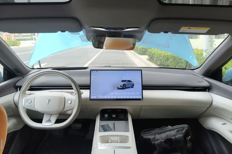 Used Deepal L07 2024 230Max Qiankun Intelligent Driving ADS SE Range-Extended Version Center Console