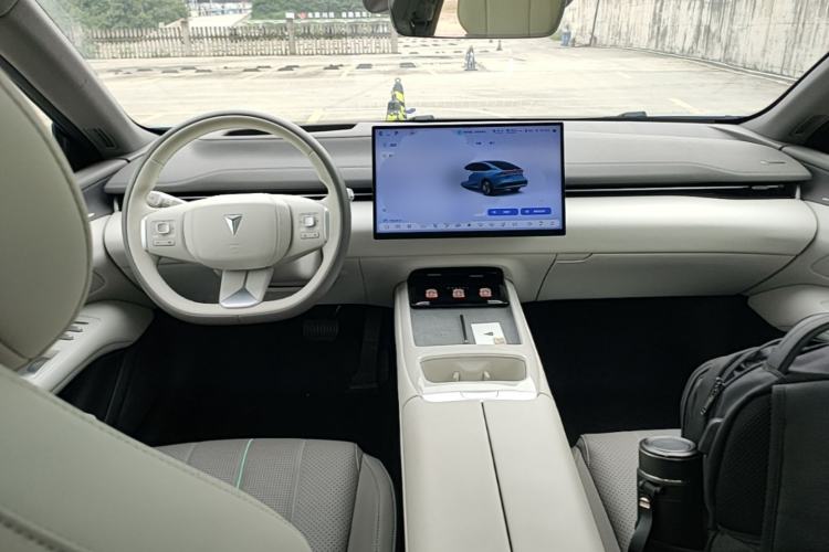 Used Deepal L07 2024 230Max Qiankun Intelligent Driving ADS SE Range-Extended Version Center Console