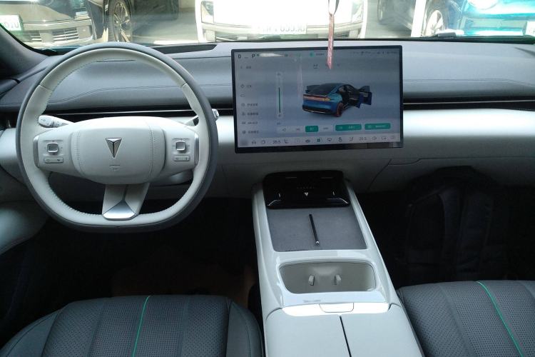 Used Deepal L07 2024 300Max Extended-Range Version Center Console