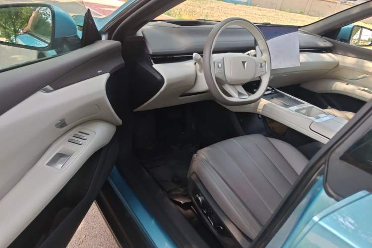 Used Deepal L07 2024 530 Max Qiankun Intelligent Driving ADS SE Pure Electric Version Driver Seat