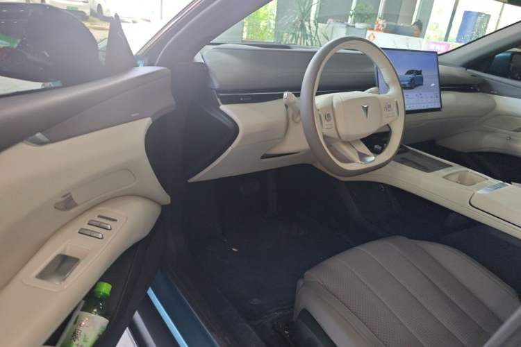 Used Deepal L07 2024 230Max Qiankun Intelligent Driving ADS SE Range-Extended Version Driver Seat