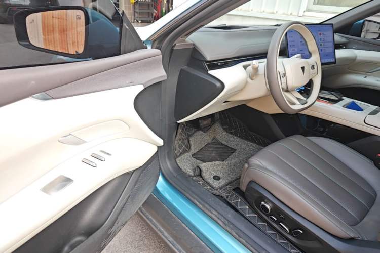 Used Deepal L07 2024 530 Max Qiankun Intelligent Driving ADS SE Pure Electric Version Driver Seat