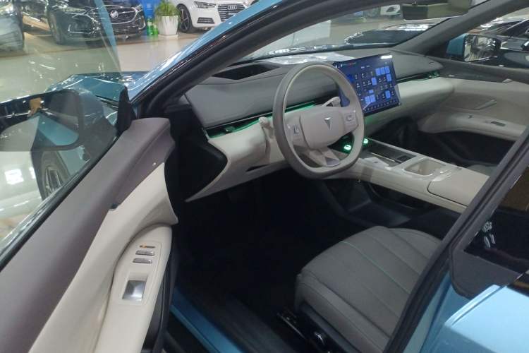 Used Deepal L07 2024 230Max Range-Extended Version Driver Seat