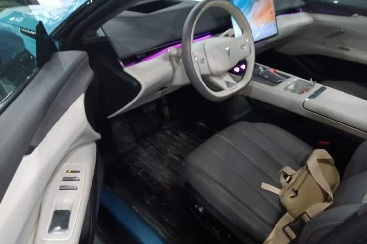 Used Deepal L07 2024 230Max Qiankun Intelligent Driving ADS SE Range-Extended Version Driver Seat