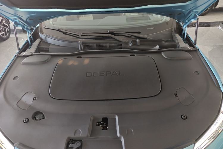Used Deepal L07 2024 230Max Qiankun Intelligent Driving ADS SE Range-Extended Version Engine Bay