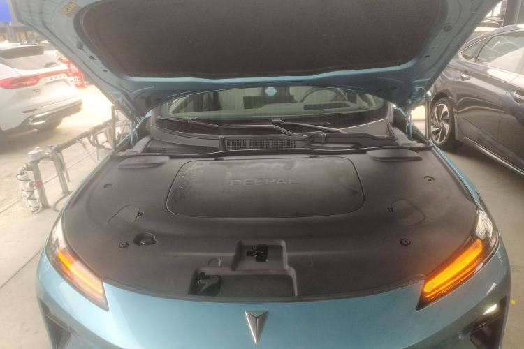 Used Deepal L07 2024 230Max Qiankun Intelligent Driving ADS SE Range-Extended Version Engine Bay