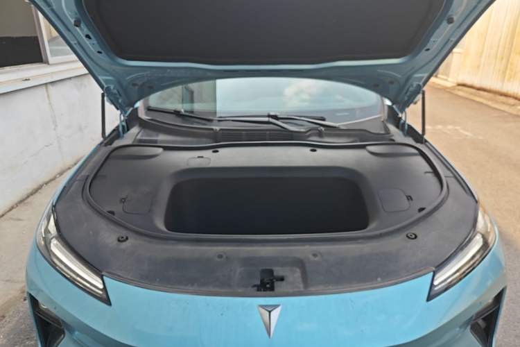 Used Deepal L07 2024 530 Max Qiankun Intelligent Driving ADS SE Pure Electric Version Engine Bay