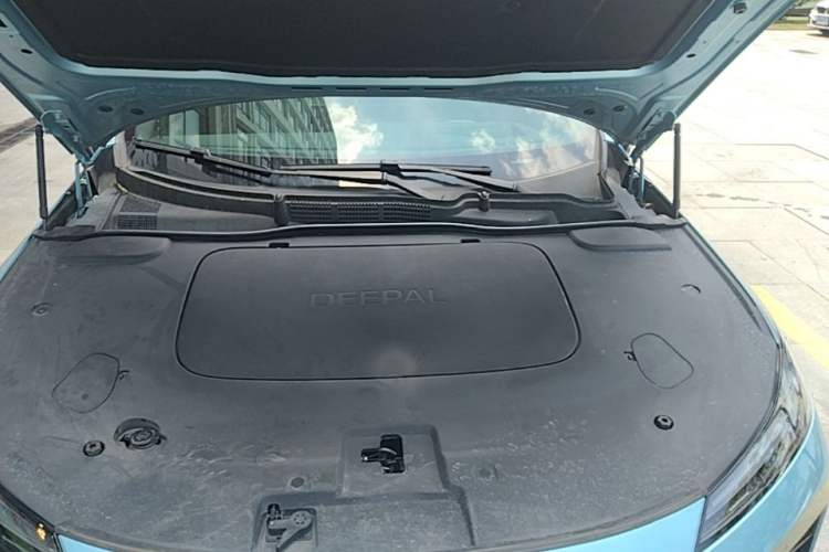 Used Deepal L07 2024 230Max Qiankun Intelligent Driving ADS SE Range-Extended Version Engine Bay