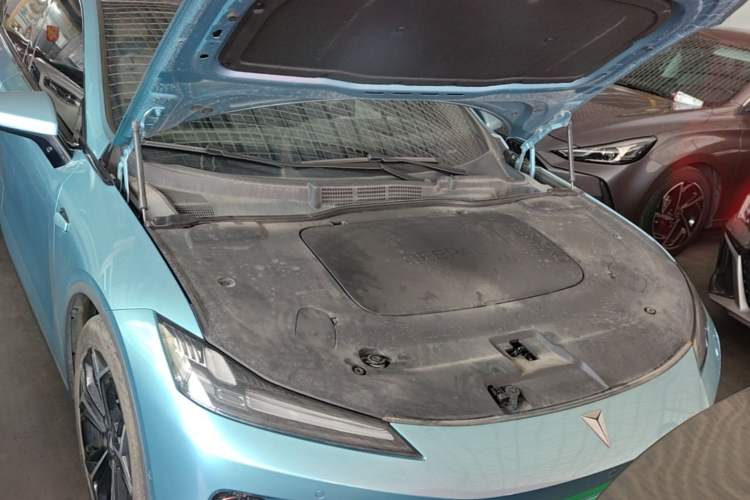 Used Deepal L07 2024 230Max Qiankun Intelligent Driving ADS SE Range-Extended Version Engine Bay