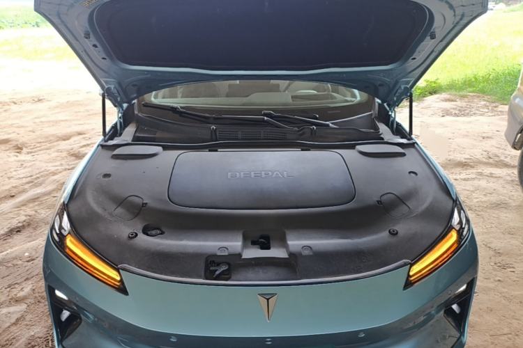 Used Deepal L07 2024 230Max Qiankun Intelligent Driving ADS SE Range-Extended Version Engine Bay