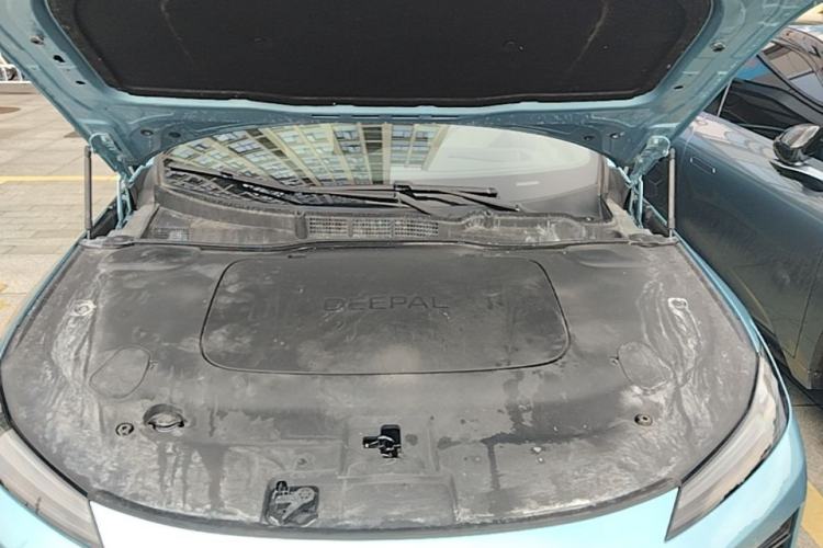 Used Deepal L07 2024 230Max Qiankun Intelligent Driving ADS SE Range-Extended Version Engine Bay