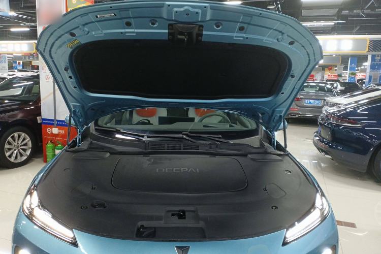 Used Deepal L07 2024 230Max Range-Extended Version Engine Bay