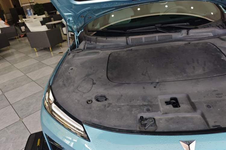 Used Deepal L07 2024 230Max Qiankun Intelligent Driving ADS SE Range-Extended Version Engine Bay Right