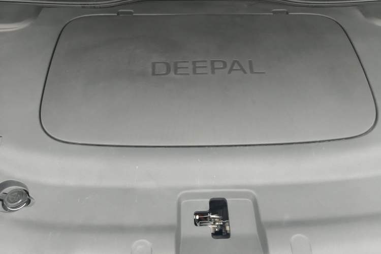 Used Deepal L07 2024 230Max Qiankun Intelligent Driving ADS SE Range-Extended Version Engine Bay