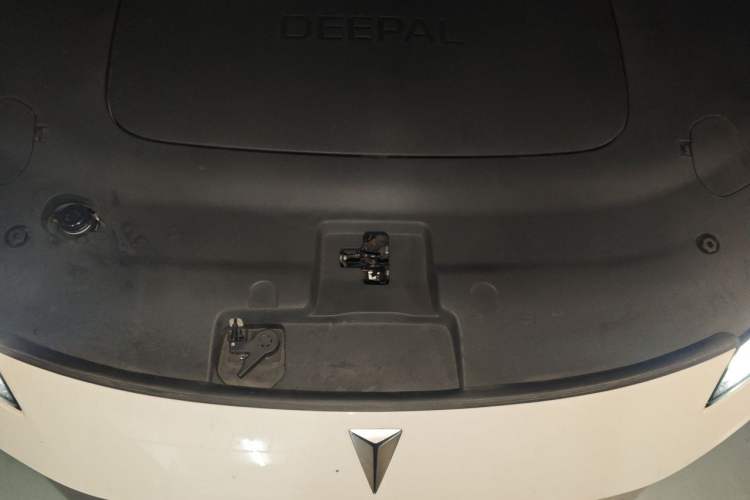 Used Deepal L07 2024 230Max Qiankun Intelligent Driving ADS SE Range-Extended Version Engine Bay