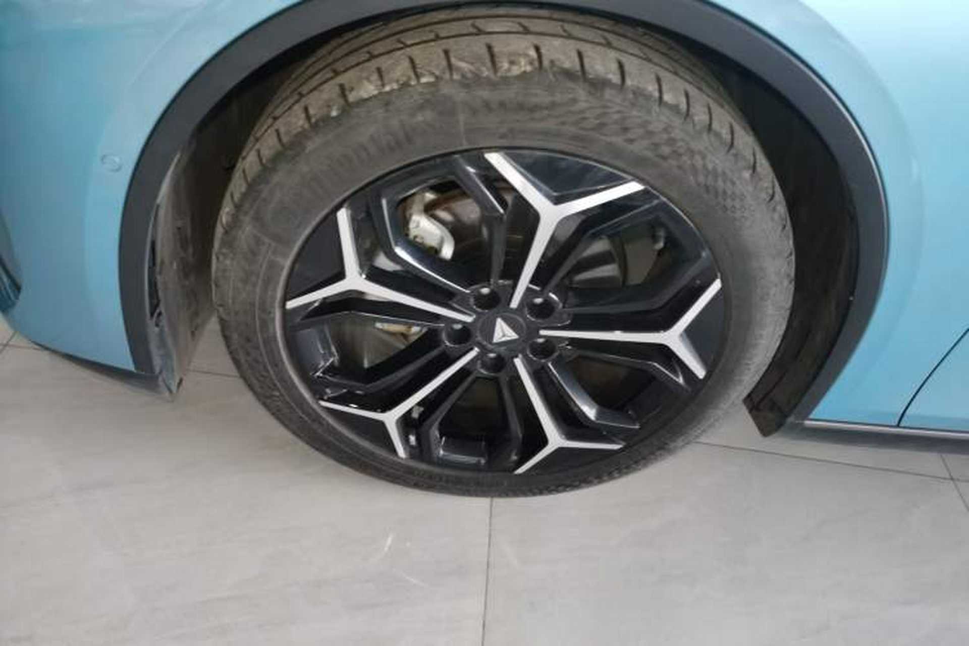 Used Deepal L07 2024 230Max Qiankun Intelligent Driving ADS SE Range-Extended Version Exterior 4