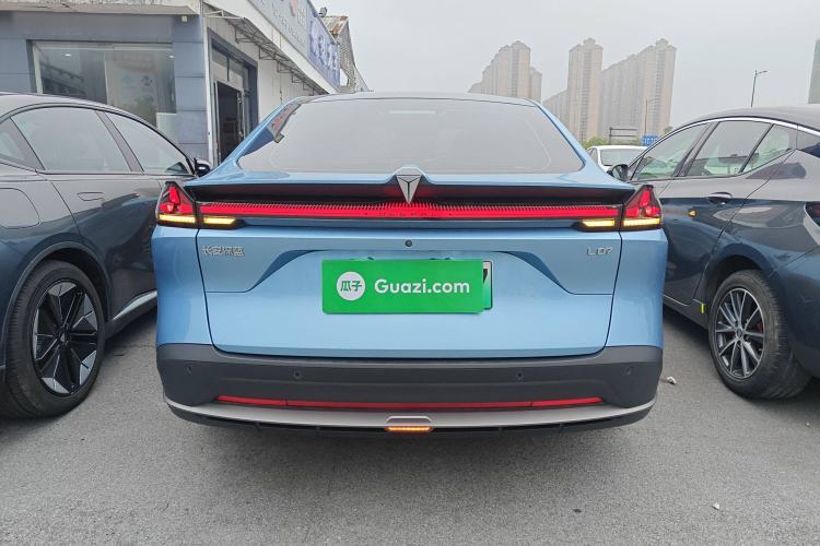 Used Deepal L07 2024 230Max Qiankun Intelligent Driving ADS SE Range-Extended Version Exterior 4