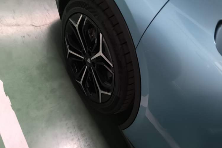 Used Deepal L07 2024 230Max Qiankun Intelligent Driving ADS SE Range-Extended Version Exterior 5