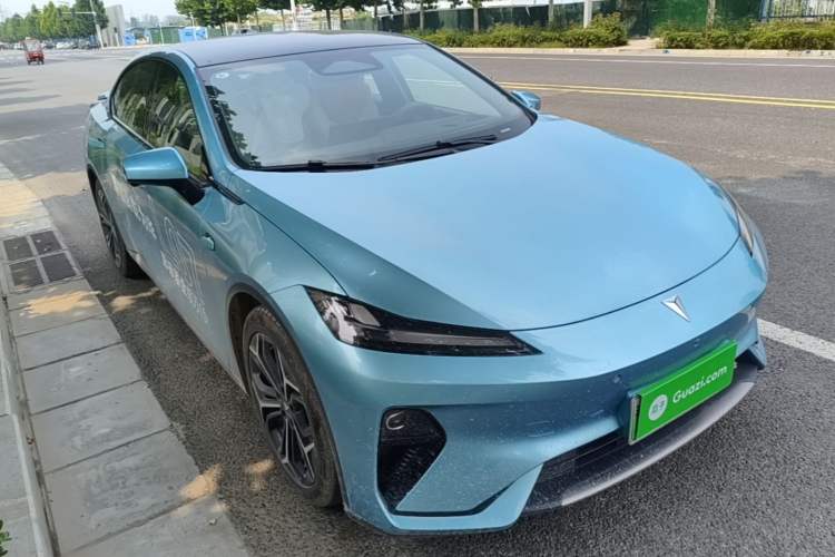 Used Deepal L07 2024 230Max Qiankun Intelligent Driving ADS SE Range-Extended Version Front Right 45 Deg
