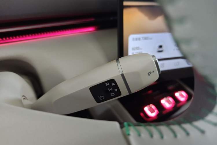 Used Deepal L07 2024 230Max Qiankun Intelligent Driving ADS SE Range-Extended Version Gear Lever