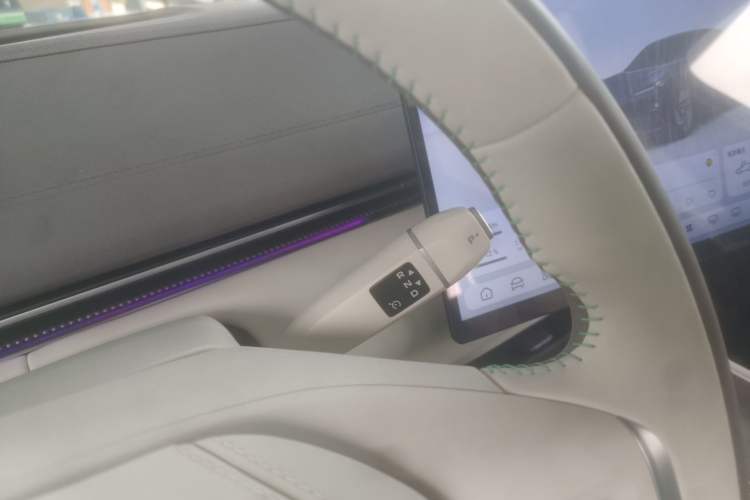 Used Deepal L07 2024 230Max Qiankun Intelligent Driving ADS SE Range-Extended Version Gear Lever