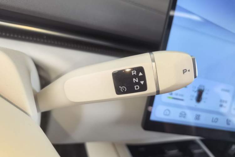 Used Deepal L07 2024 230Max Qiankun Intelligent Driving ADS SE Range-Extended Version Gear Lever