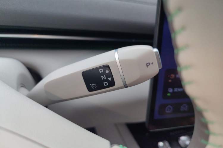 Used Deepal L07 2024 230Max Qiankun Intelligent Driving ADS SE Range-Extended Version Gear Lever