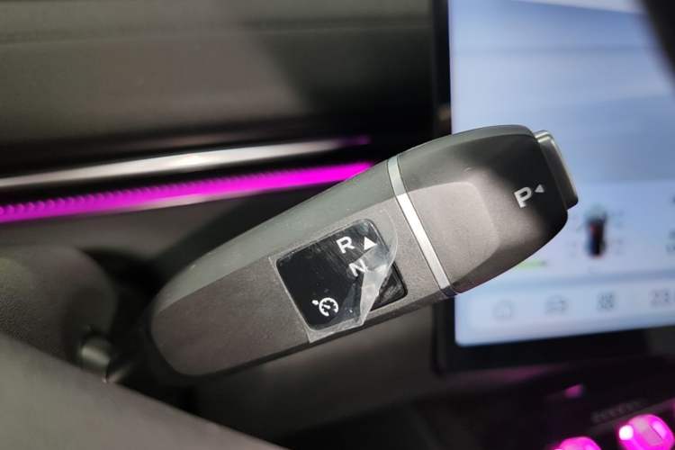 Used Deepal L07 2024 230Max Qiankun Intelligent Driving ADS SE Range-Extended Version Gear Lever