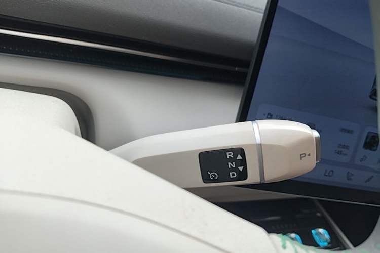 Used Deepal L07 2024 230Max Qiankun Intelligent Driving ADS SE Range-Extended Version Gear Lever