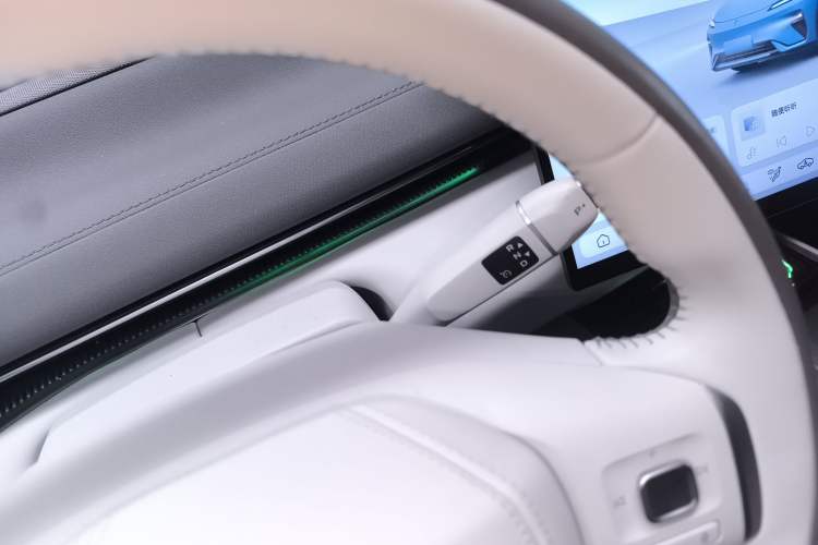 Used Deepal L07 2024 230Max Qiankun Intelligent Driving ADS SE Range-Extended Version Gear Lever
