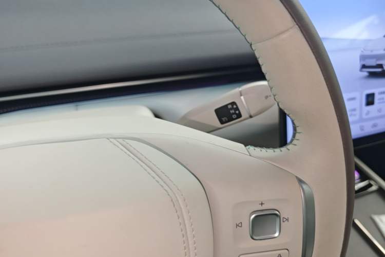 Used Deepal L07 2024 230Max Qiankun Intelligent Driving ADS SE Range-Extended Version Gear Lever