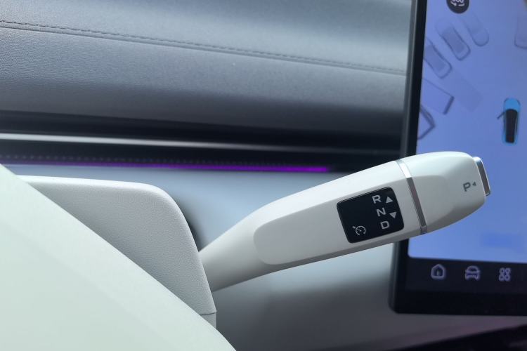 Used Deepal L07 2024 230Max Qiankun Intelligent Driving ADS SE Range-Extended Version Gear Lever