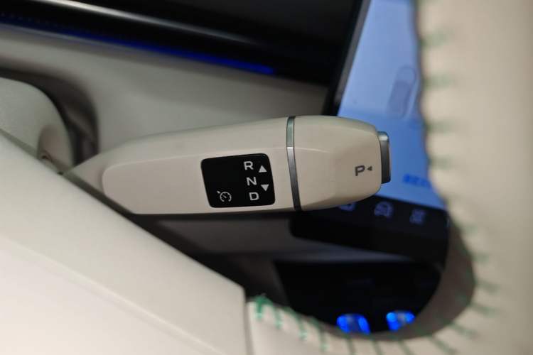 Used Deepal L07 2024 230Max Qiankun Intelligent Driving ADS SE Range-Extended Version Gear Lever