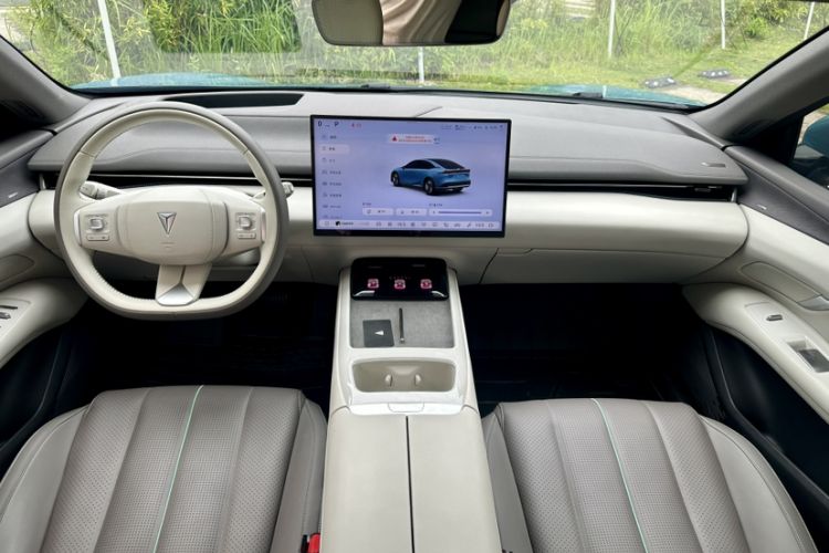 Used Deepal L07 2024 230Max Qiankun Intelligent Driving ADS SE Range-Extended Version Headliner