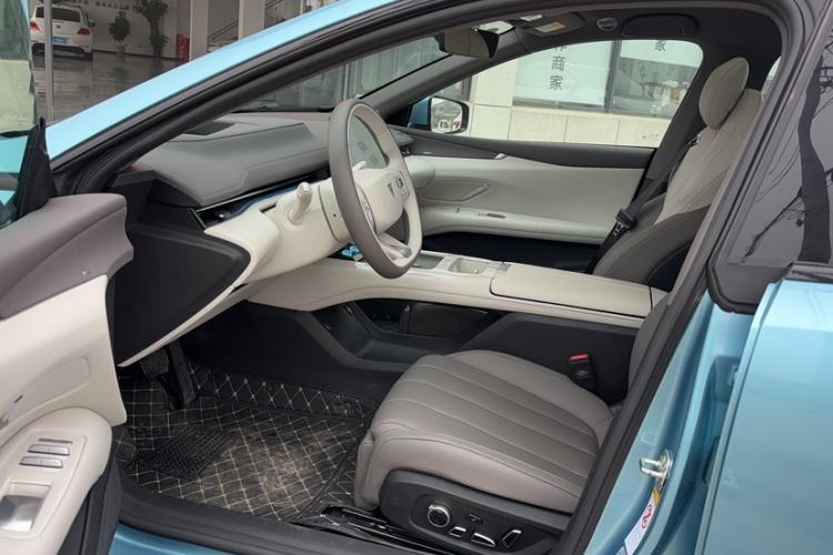 Used Deepal L07 2024 230Max Qiankun Intelligent Driving ADS SE Range-Extended Version Interior 1